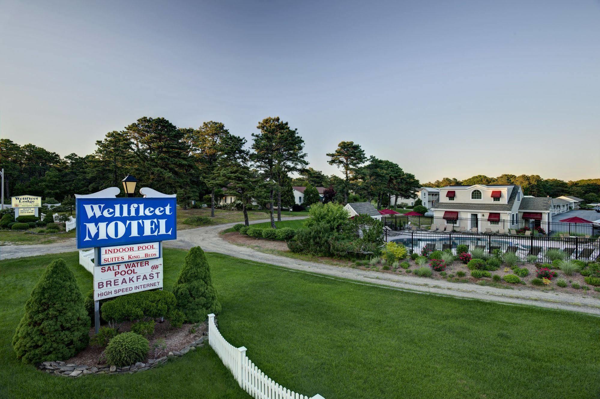 Wellfleet Motel & Lodge Exterior photo