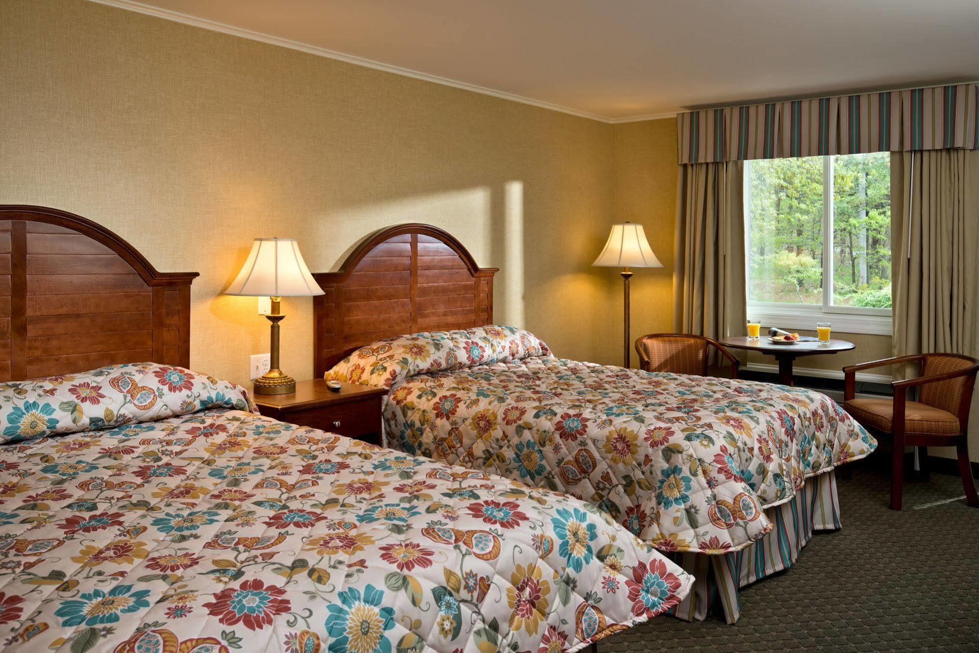 Wellfleet Motel & Lodge Exterior photo