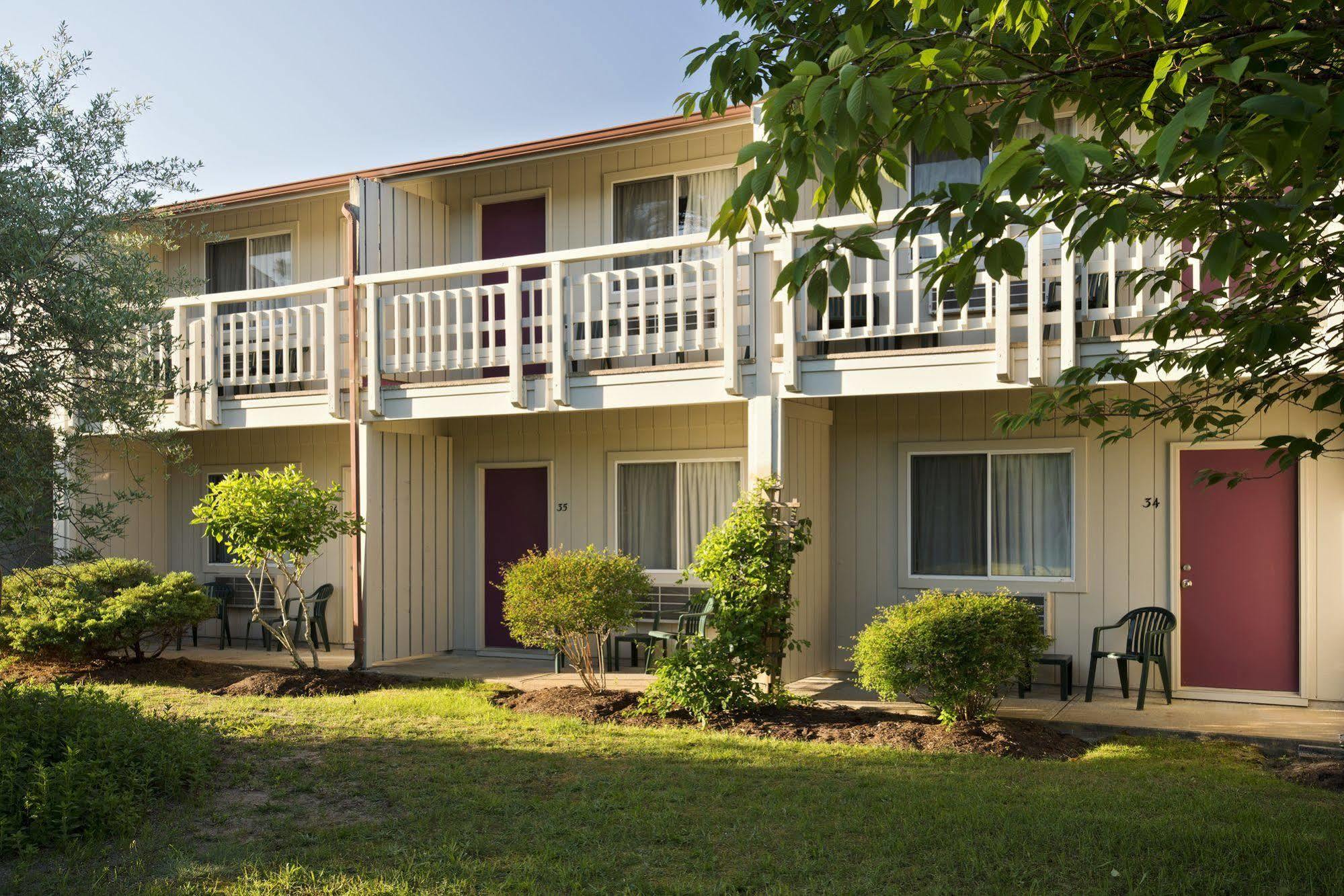 Wellfleet Motel & Lodge Exterior photo